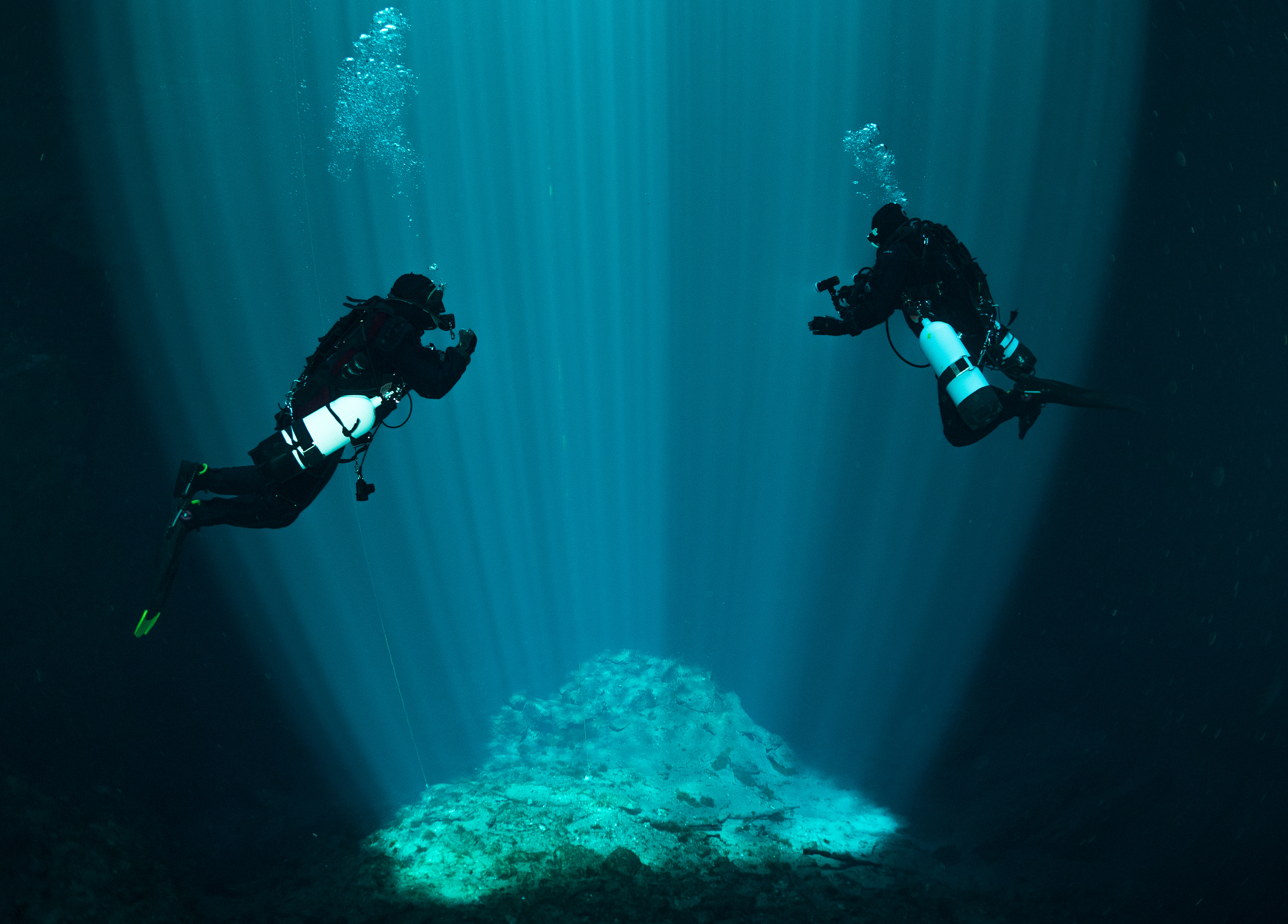Becoming a Cave Diver • Scuba Diver Life