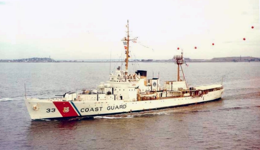 USCGC_Duane_WHEC-33_returning_from_Vietnam_1968