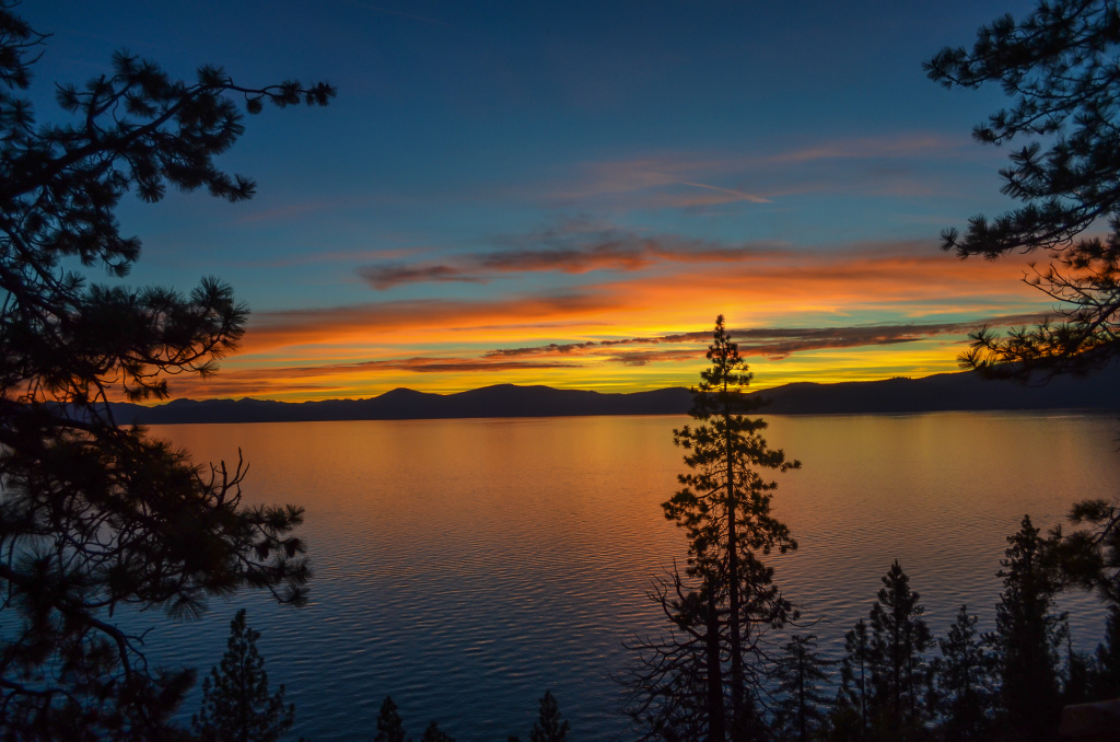 Amazing view of Lake Tahoe sunset