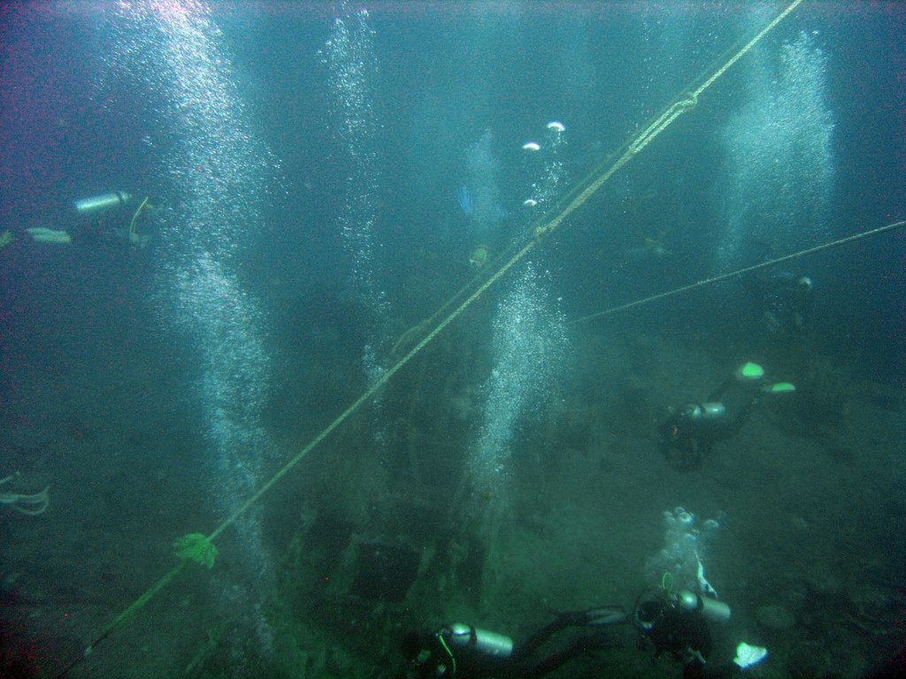 TGS-Divers on Thistlegorm