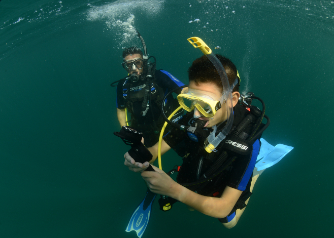 What are the Differences in Scuba Gear for Kids?