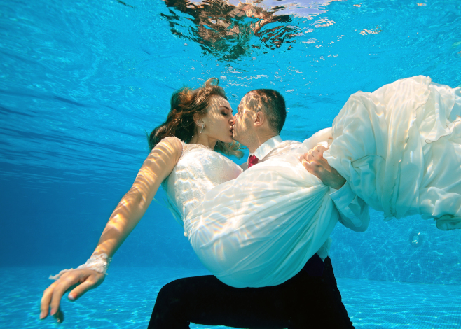 getting married underwater