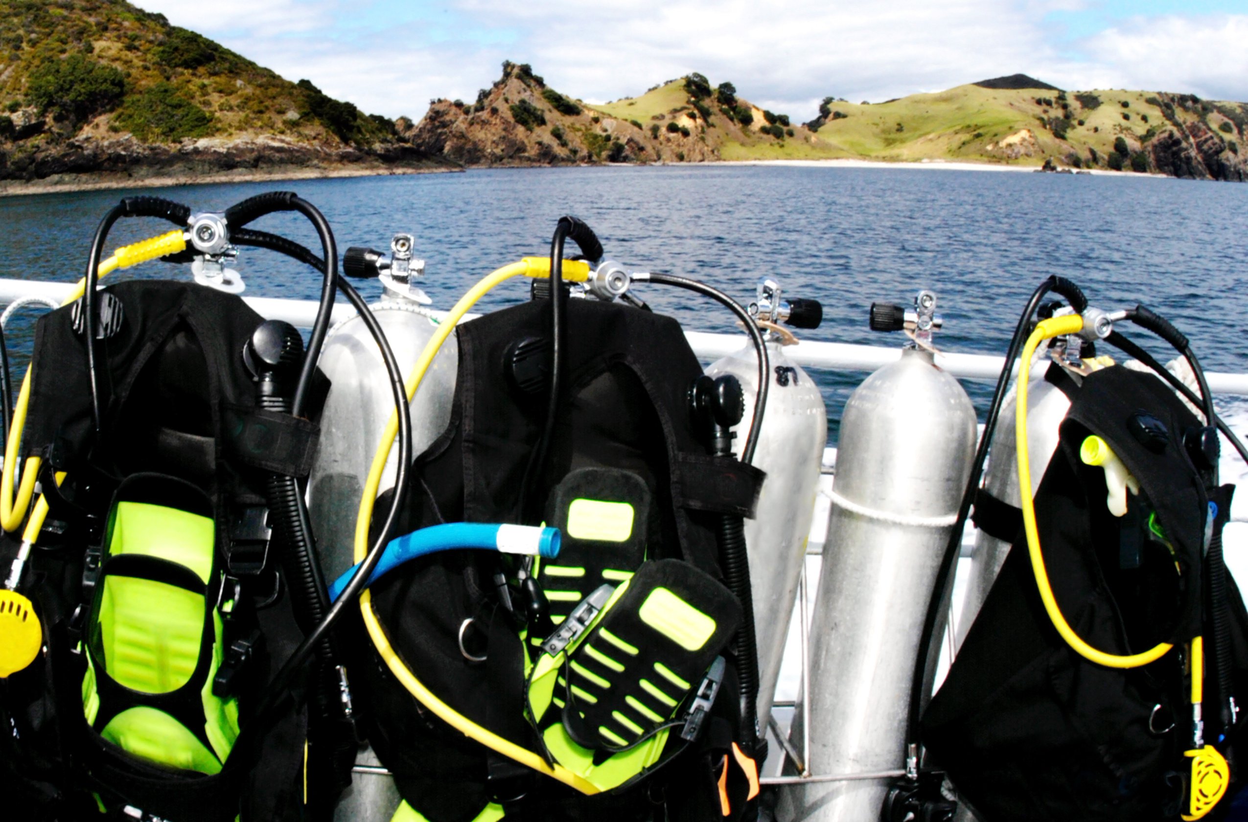 <b>Must-have Dive Accessories</b>